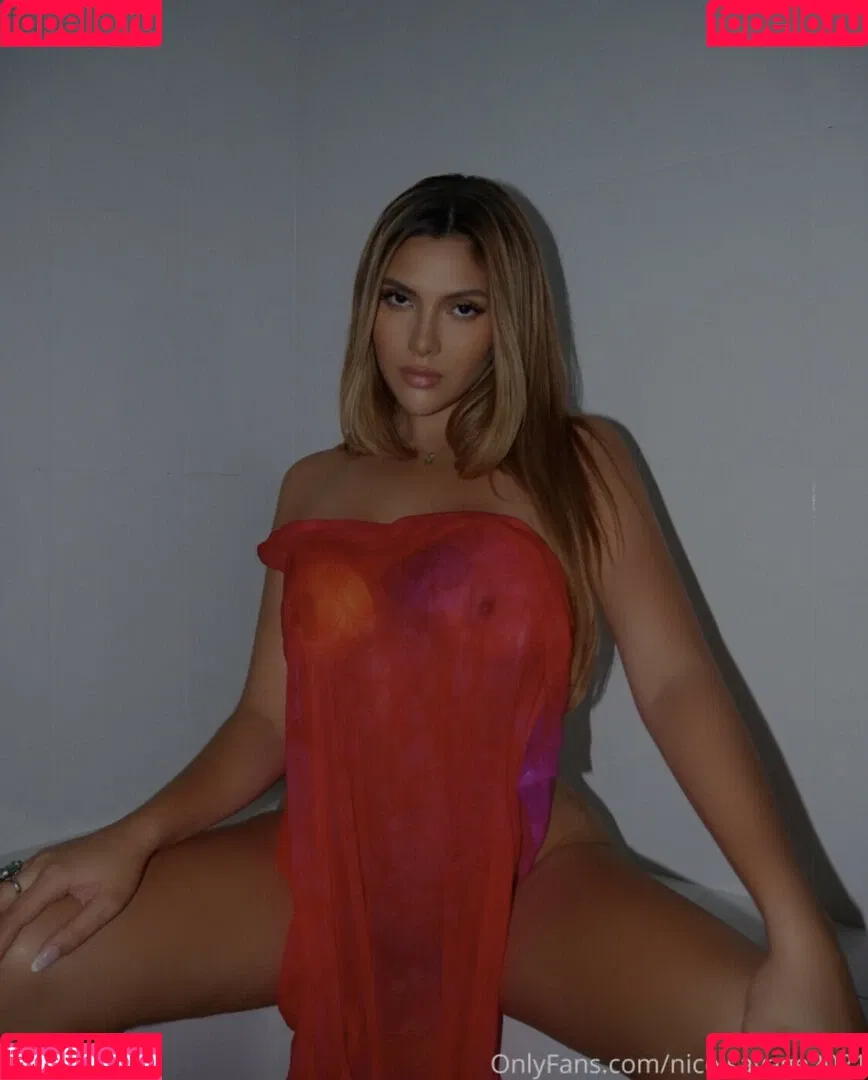 Nicol Savage Onlyfans Photo Gallery 
