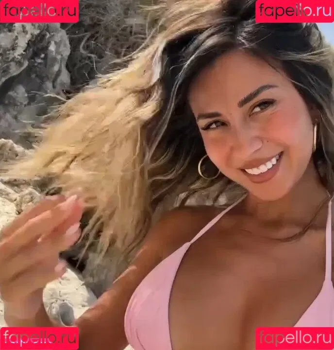 Bernadette Seno Onlyfans Photo Gallery 