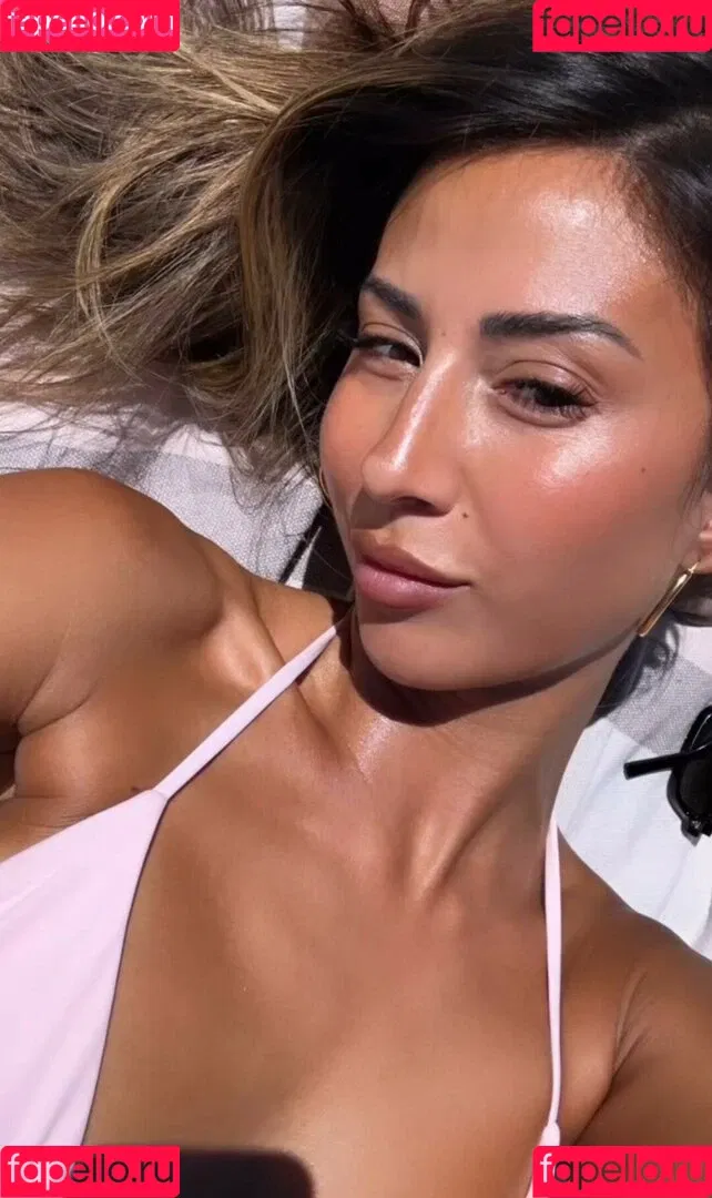 Bernadette Seno Onlyfans Photo Gallery 