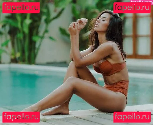 Bernadette Seno Onlyfans Photo Gallery 