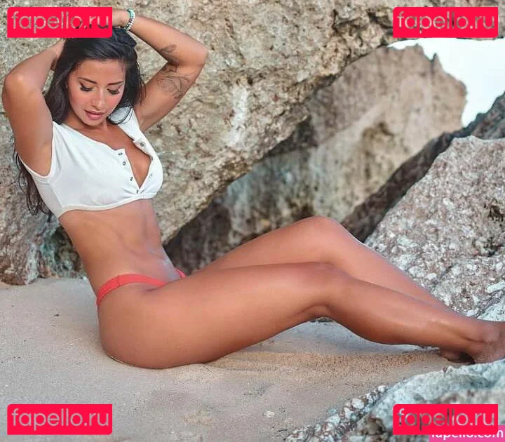 Bernadette Seno Onlyfans Photo Gallery 