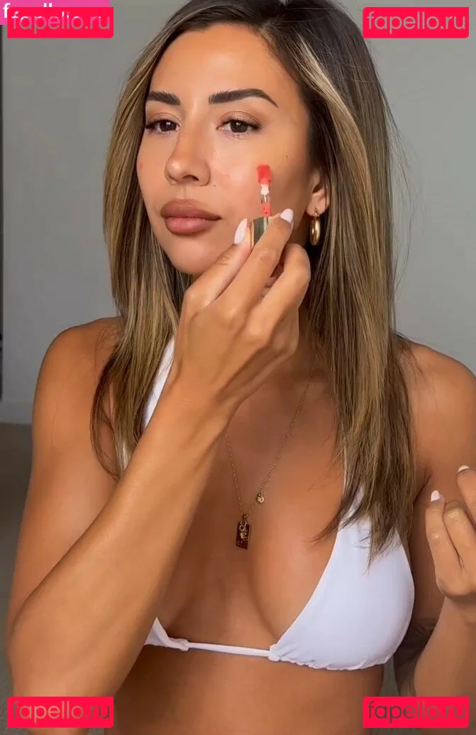 Bernadette Seno Onlyfans Photo Gallery 