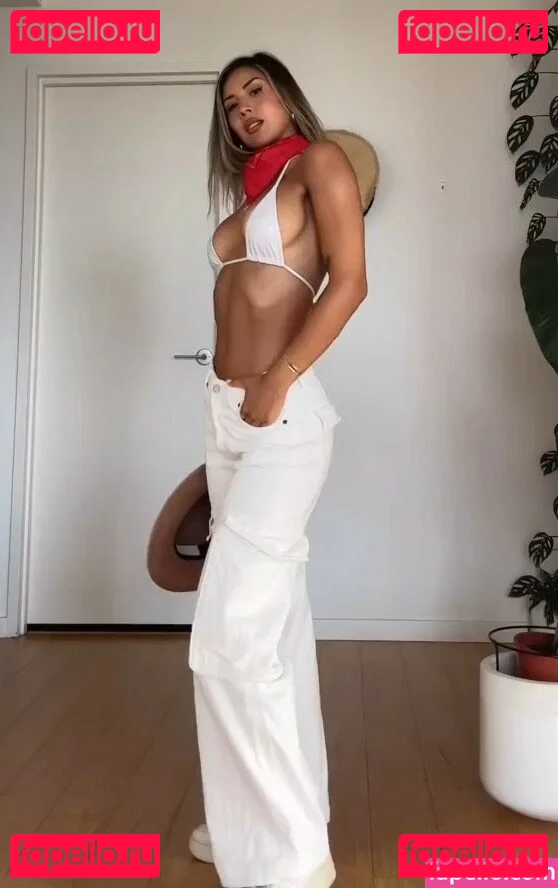 Bernadette Seno Onlyfans Photo Gallery 