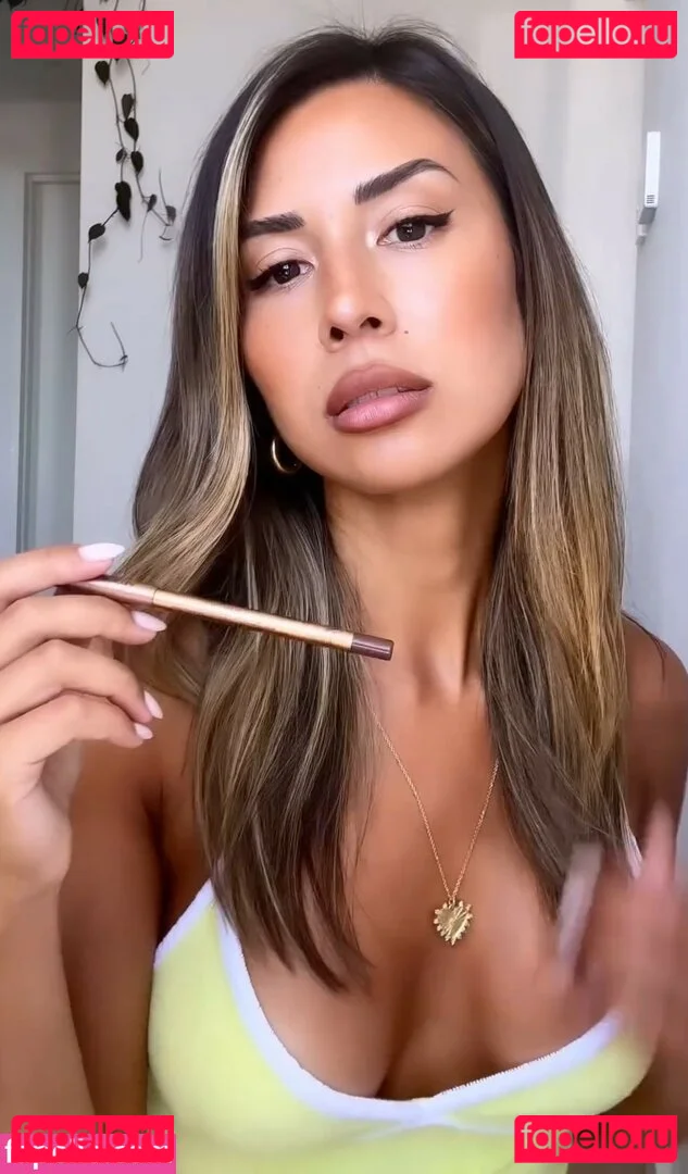 Bernadette Seno Onlyfans Photo Gallery 