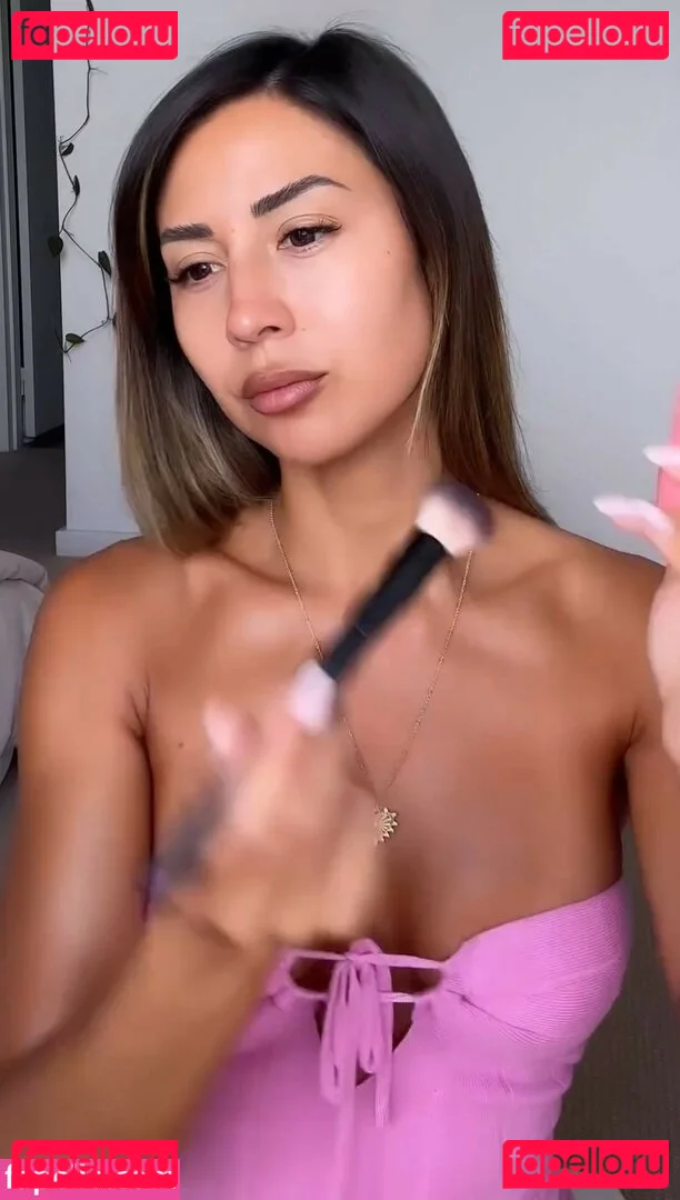 Bernadette Seno Onlyfans Photo Gallery 