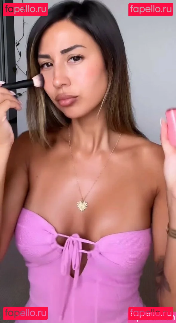 Bernadette Seno Onlyfans Photo Gallery 