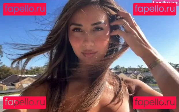 Bernadette Seno Onlyfans Photo Gallery 