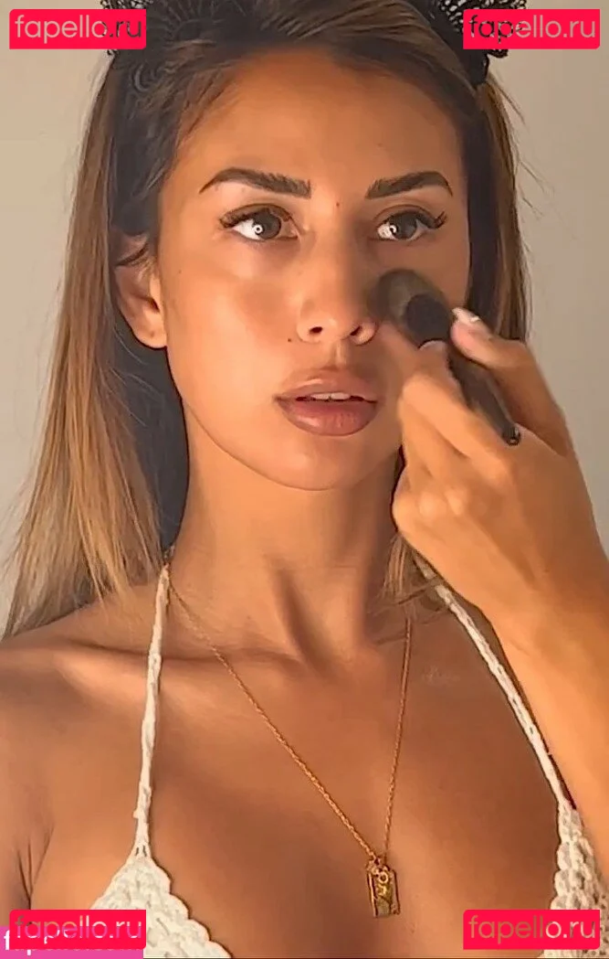 Bernadette Seno Onlyfans Photo Gallery 