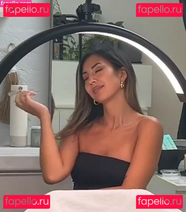 Bernadette Seno Onlyfans Photo Gallery 