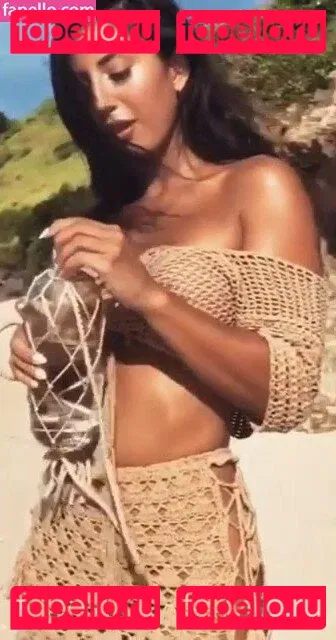 Bernadette Seno Onlyfans Photo Gallery 