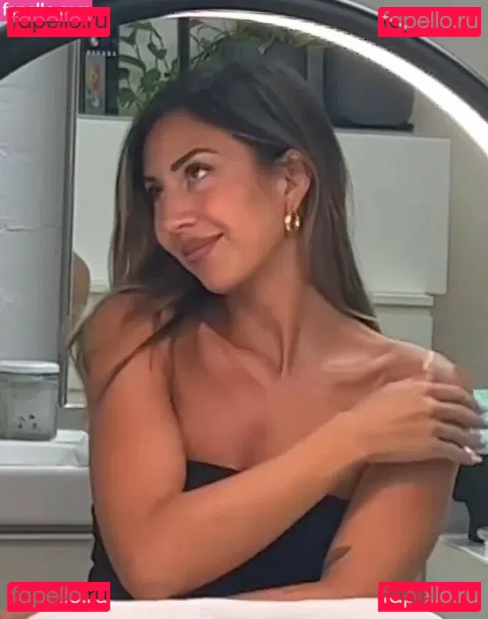 Bernadette Seno Onlyfans Photo Gallery 