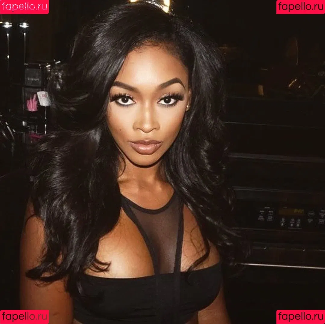 Miracle Watts Onlyfans Photo Gallery 