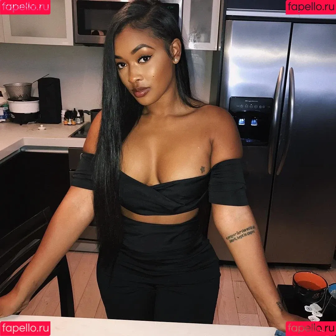 Miracle Watts Onlyfans Photo Gallery 