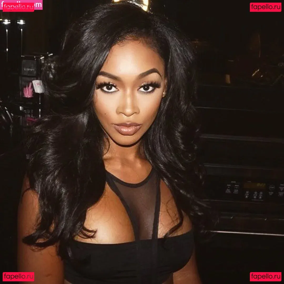 Miracle Watts Onlyfans Photo Gallery 