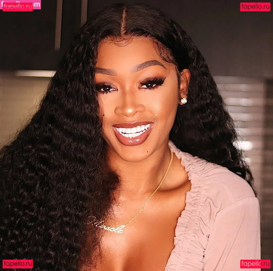 Miracle Watts Onlyfans Photo Gallery 