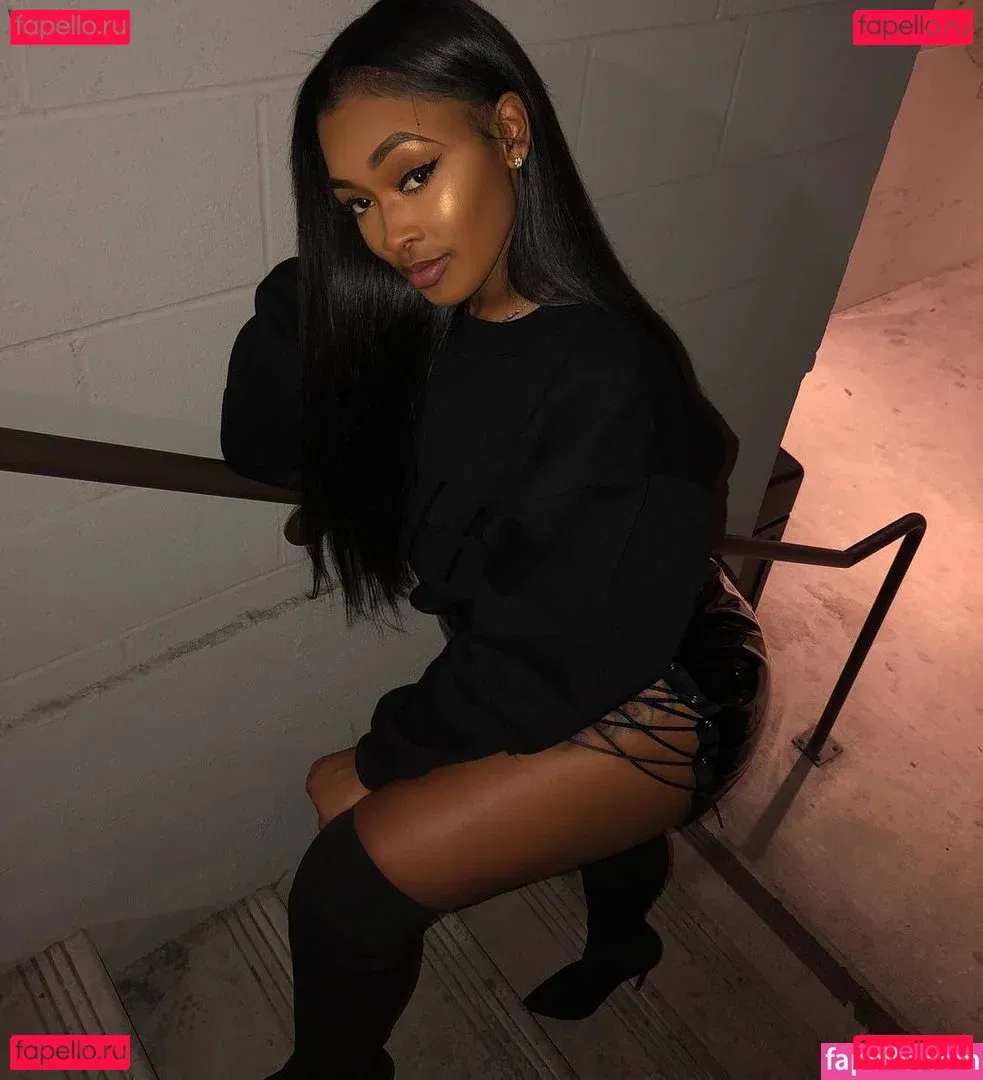 Miracle Watts Onlyfans Photo Gallery 