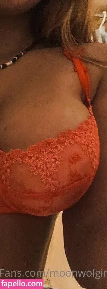 Moon Wolf Girl Onlyfans Photo Gallery 