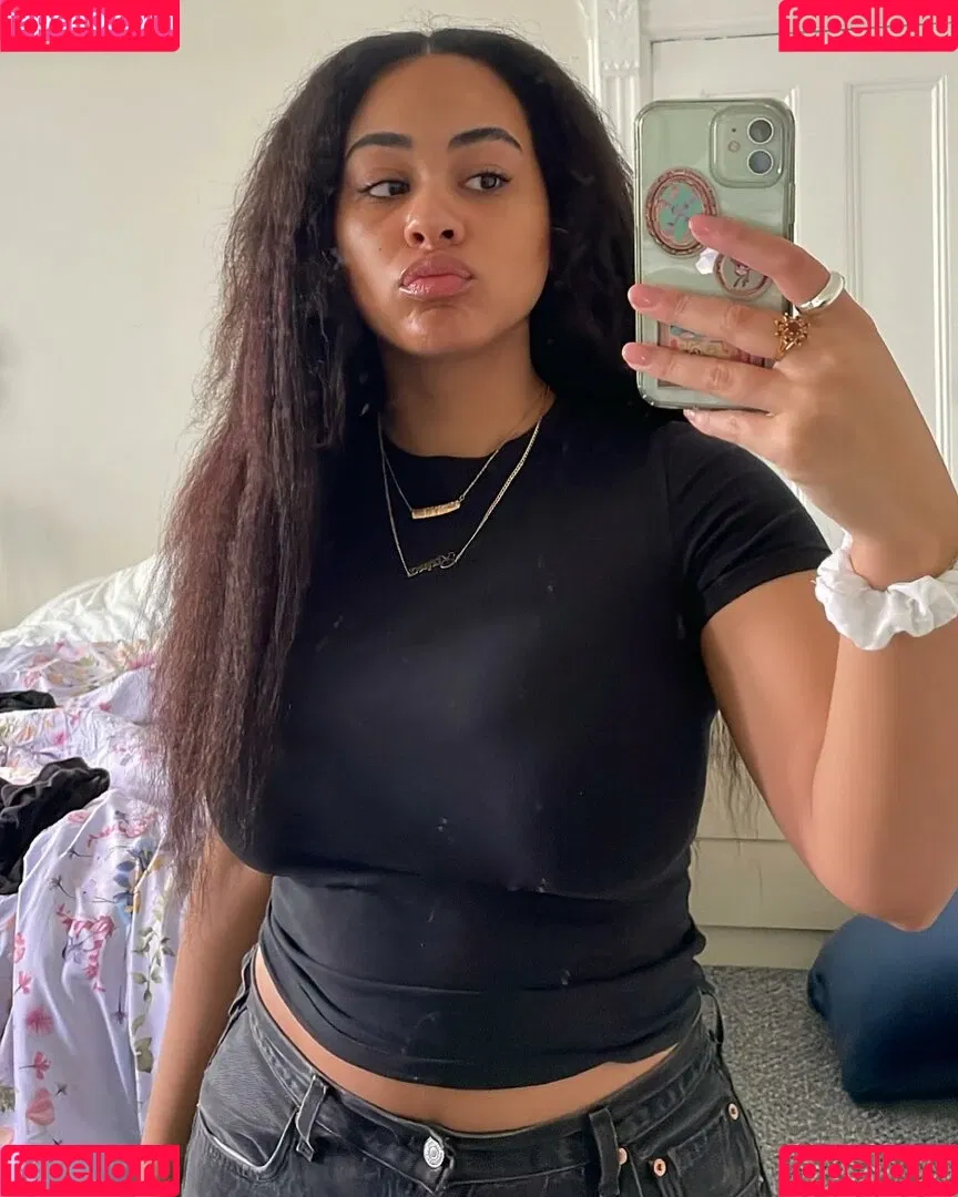 Raina Morris Onlyfans Photo Gallery 