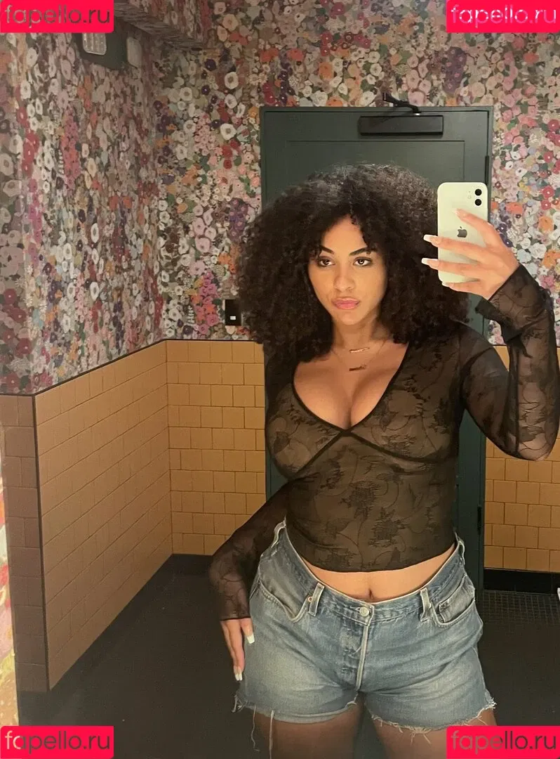 Raina Morris Onlyfans Photo Gallery 