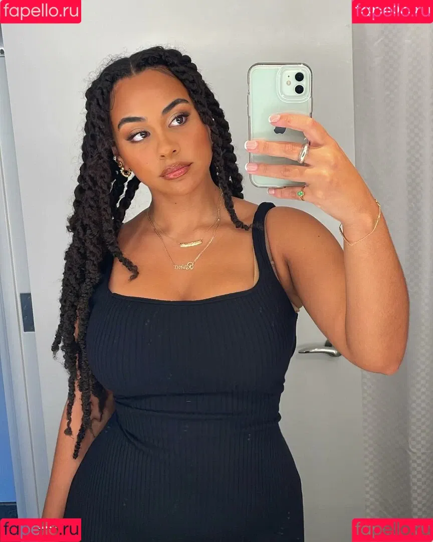 Raina Morris Onlyfans Photo Gallery 