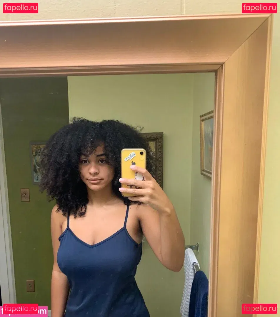 Raina Morris Onlyfans Photo Gallery 