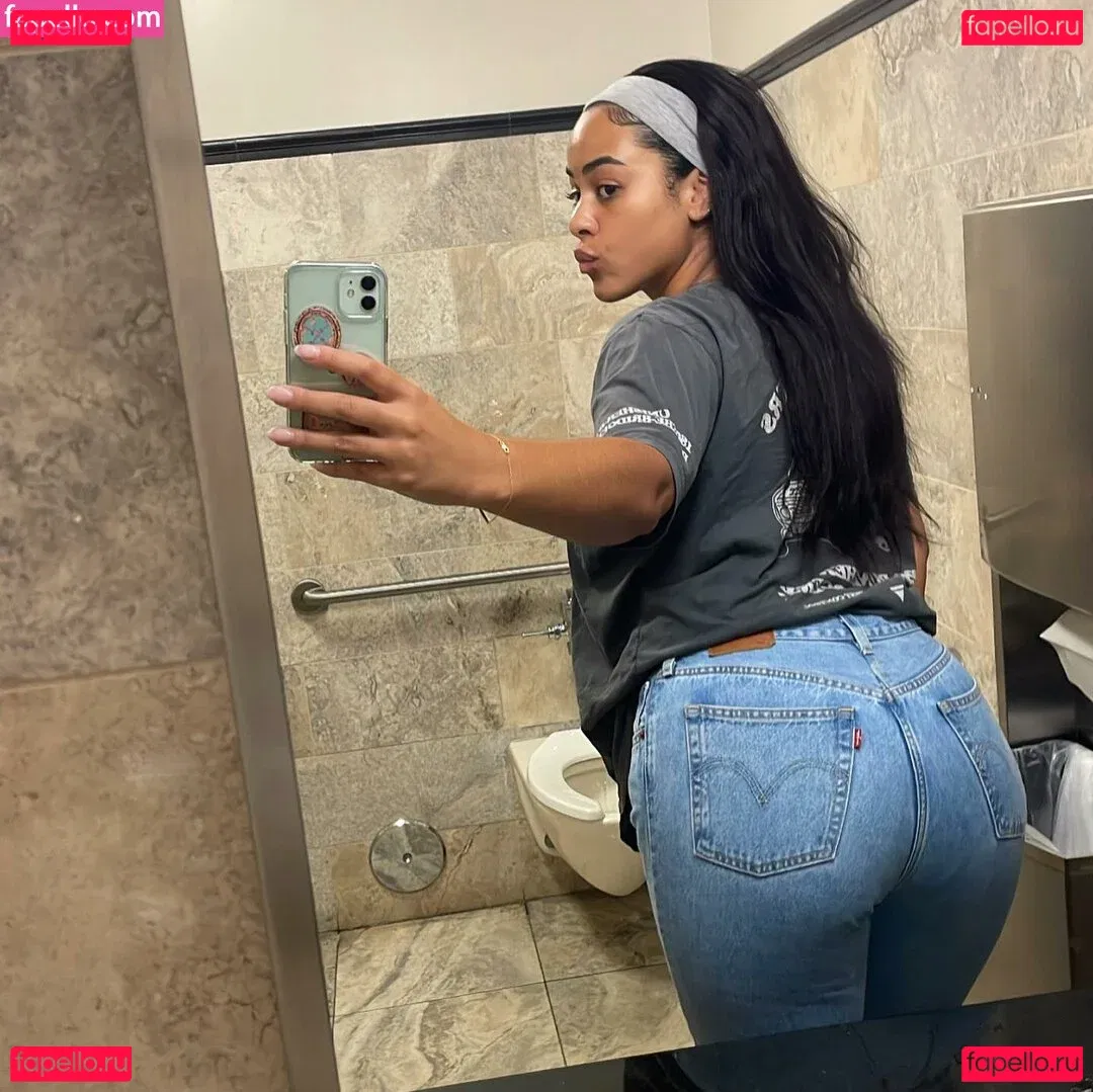 Raina Morris Onlyfans Photo Gallery 