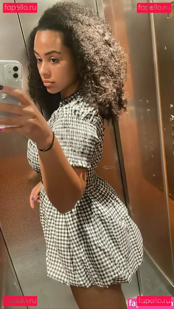 Raina Morris Onlyfans Photo Gallery 