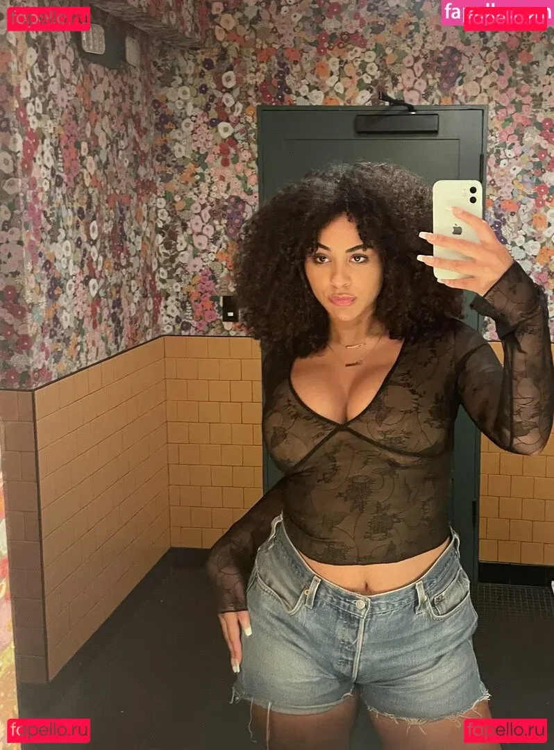 Raina Morris Onlyfans Photo Gallery 