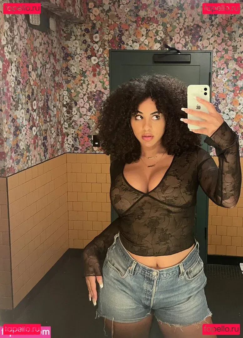 Raina Morris Onlyfans Photo Gallery 