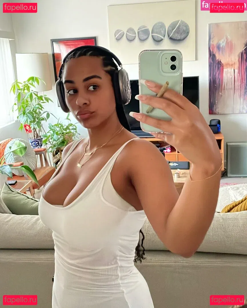 Raina Morris Onlyfans Photo Gallery 