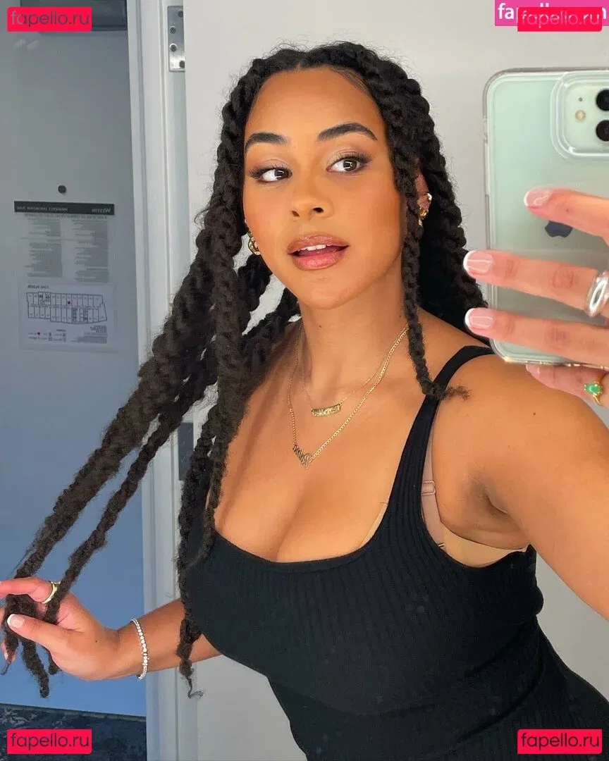 Raina Morris Onlyfans Photo Gallery 