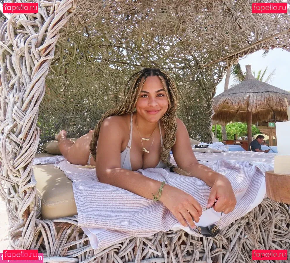 Raina Morris Onlyfans Photo Gallery 