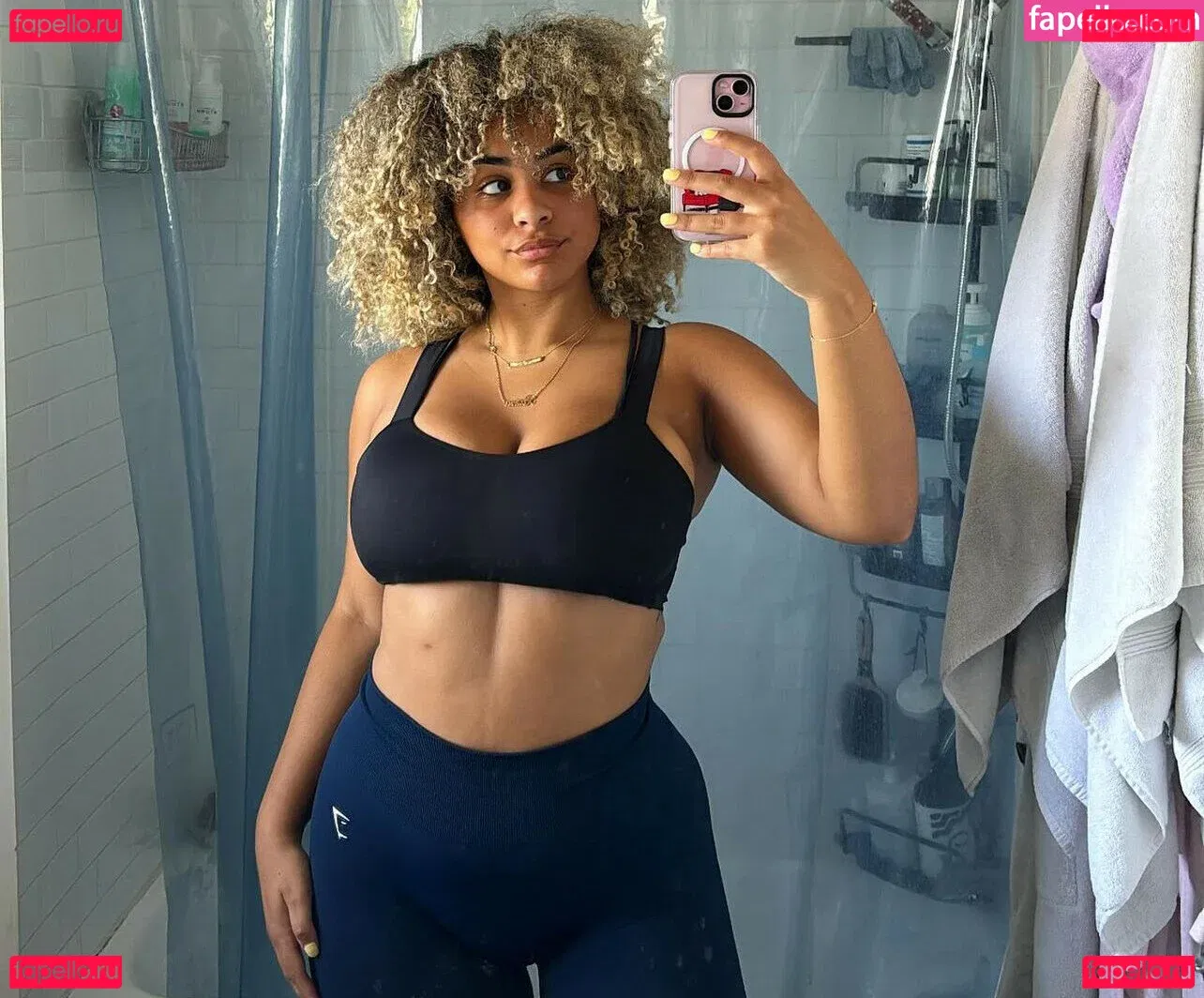 Raina Morris Onlyfans Photo Gallery 