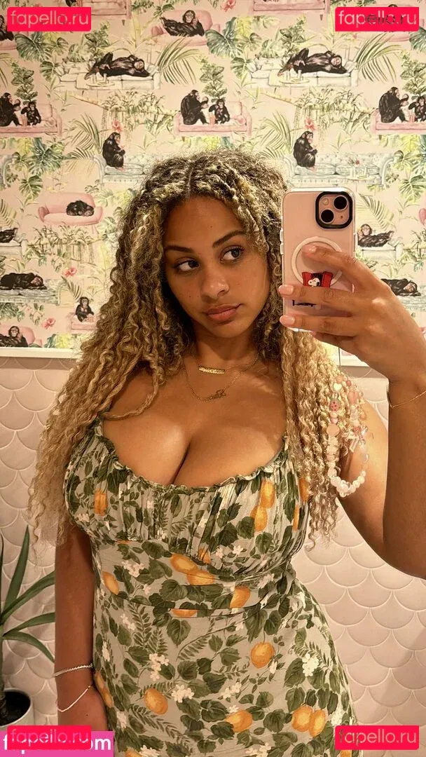 Raina Morris Onlyfans Photo Gallery 