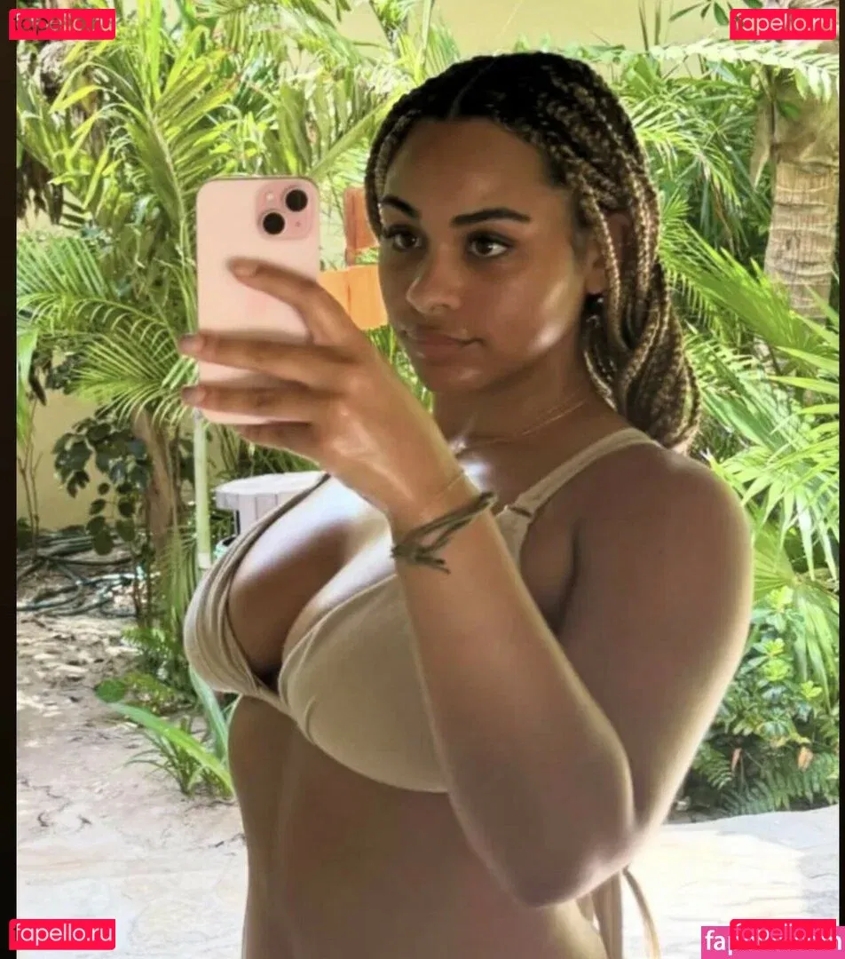 Raina Morris Onlyfans Photo Gallery 