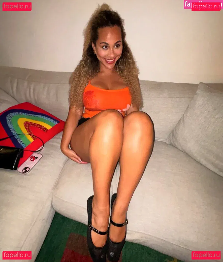 Raina Morris Onlyfans Photo Gallery 