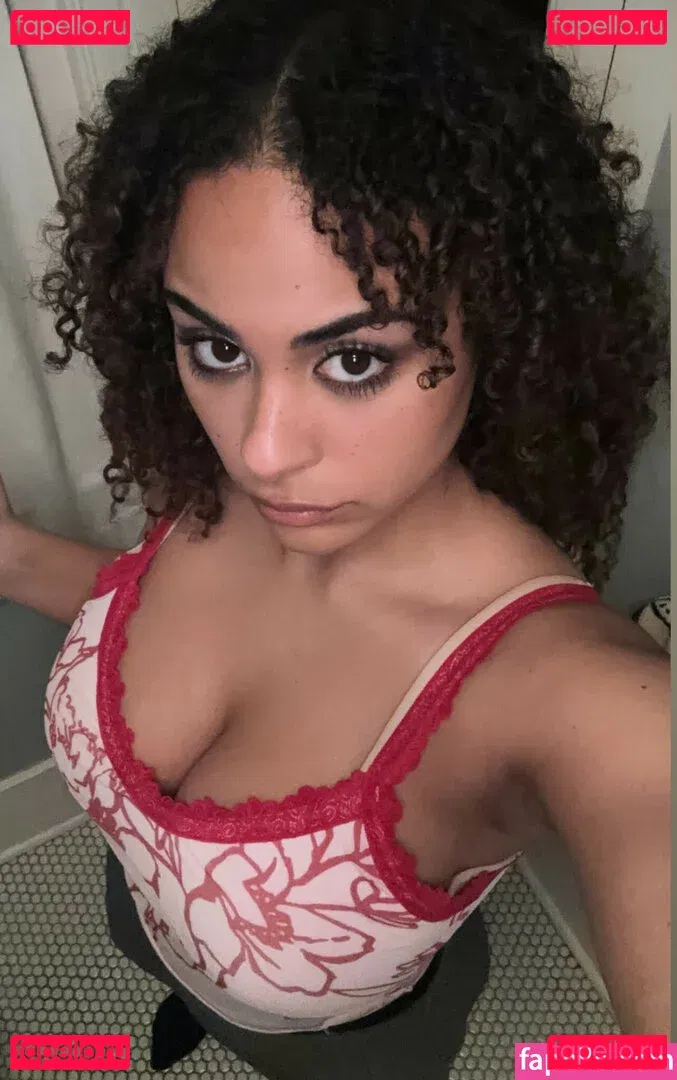 Raina Morris Onlyfans Photo Gallery 