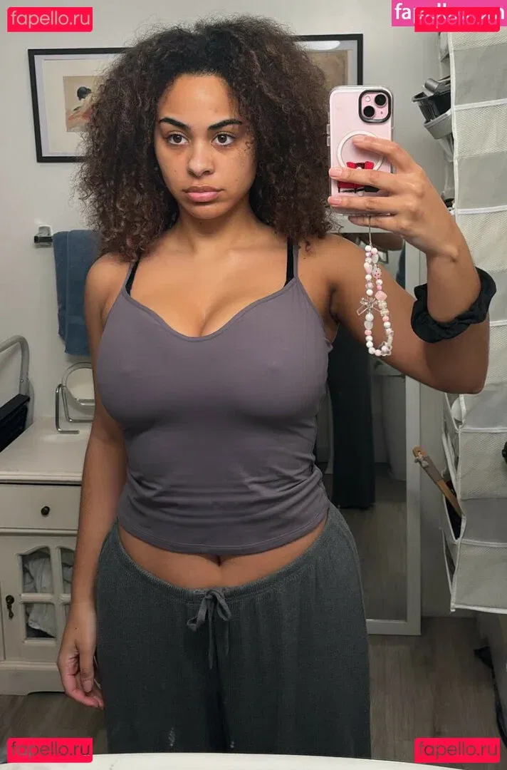 Raina Morris Onlyfans Photo Gallery 