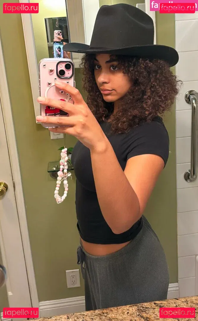 Raina Morris Onlyfans Photo Gallery 