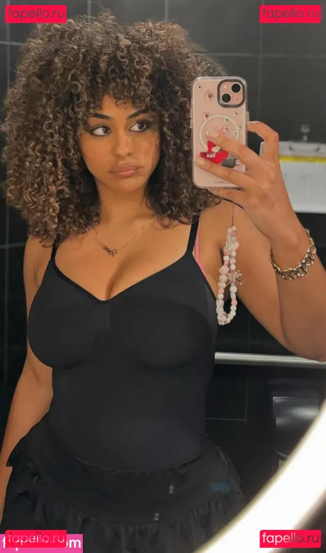 Raina Morris Onlyfans Photo Gallery 