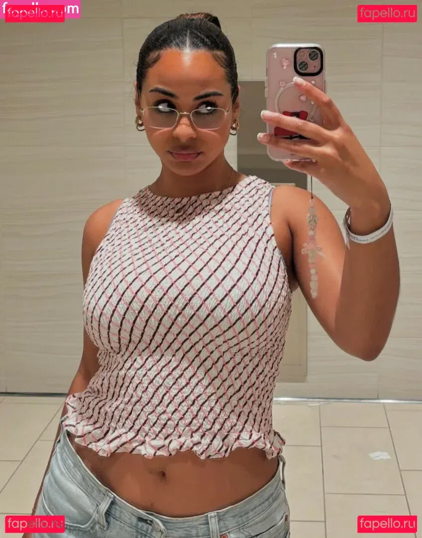 Raina Morris Onlyfans Photo Gallery 