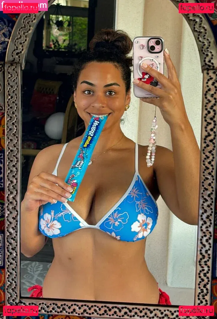 Raina Morris Onlyfans Photo Gallery 