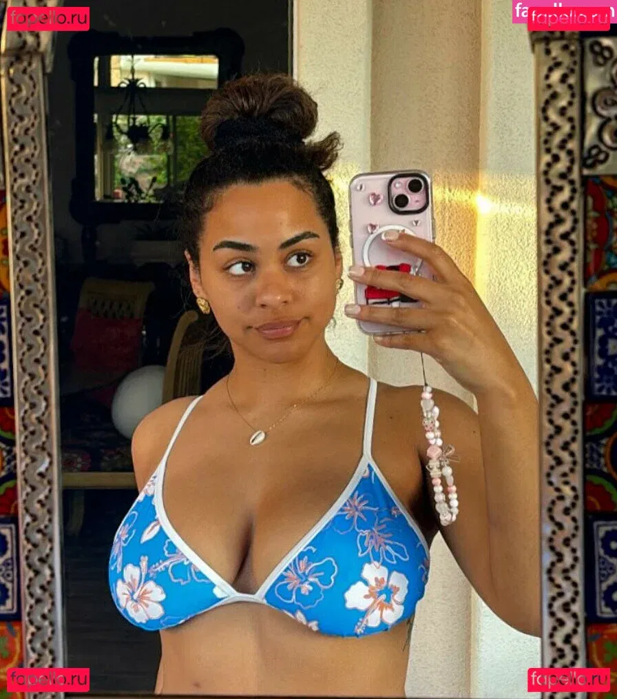 Raina Morris Onlyfans Photo Gallery 