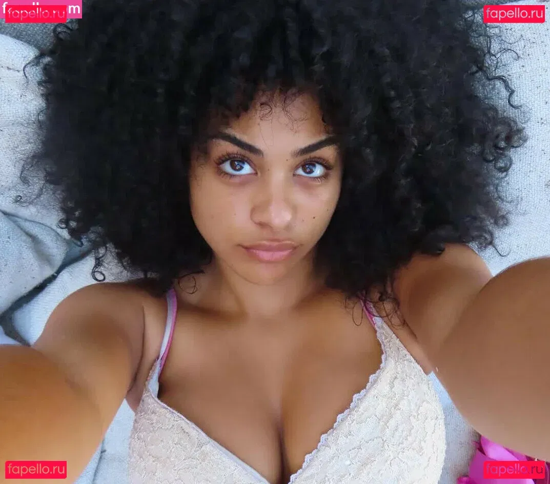 Raina Morris Onlyfans Photo Gallery 