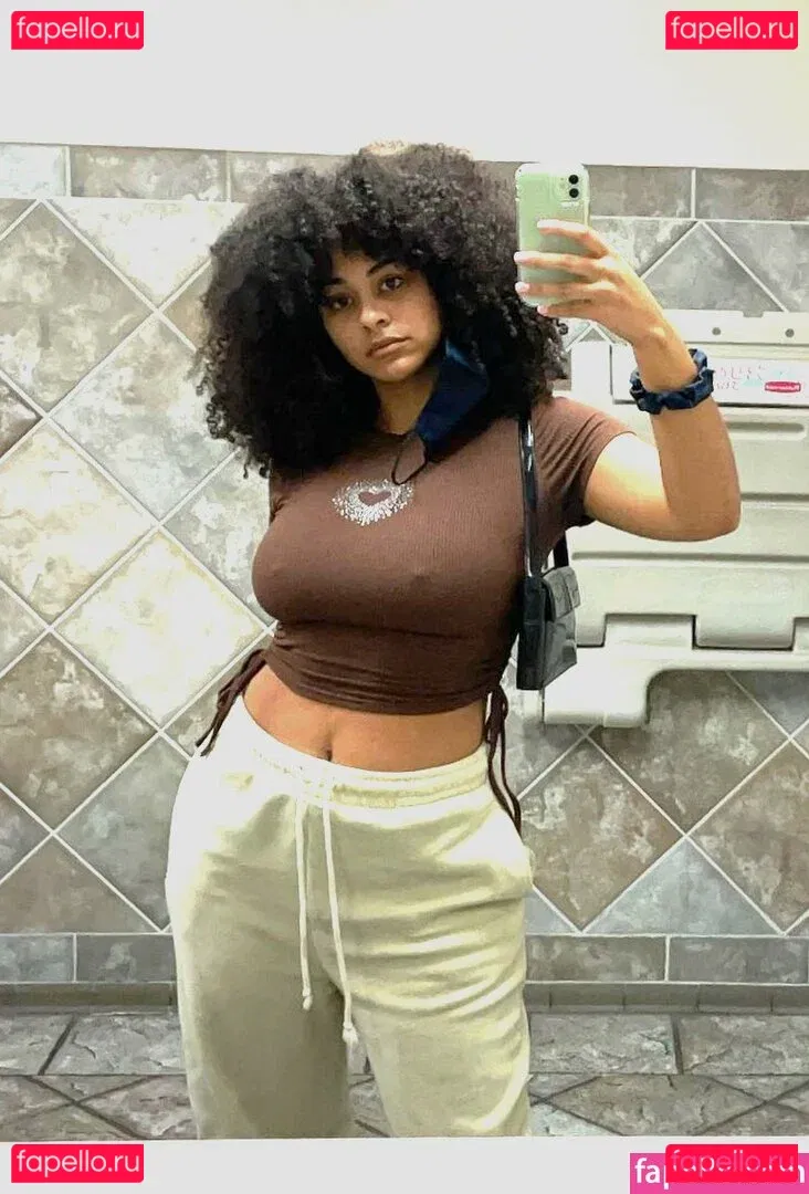 Raina Morris Onlyfans Photo Gallery 