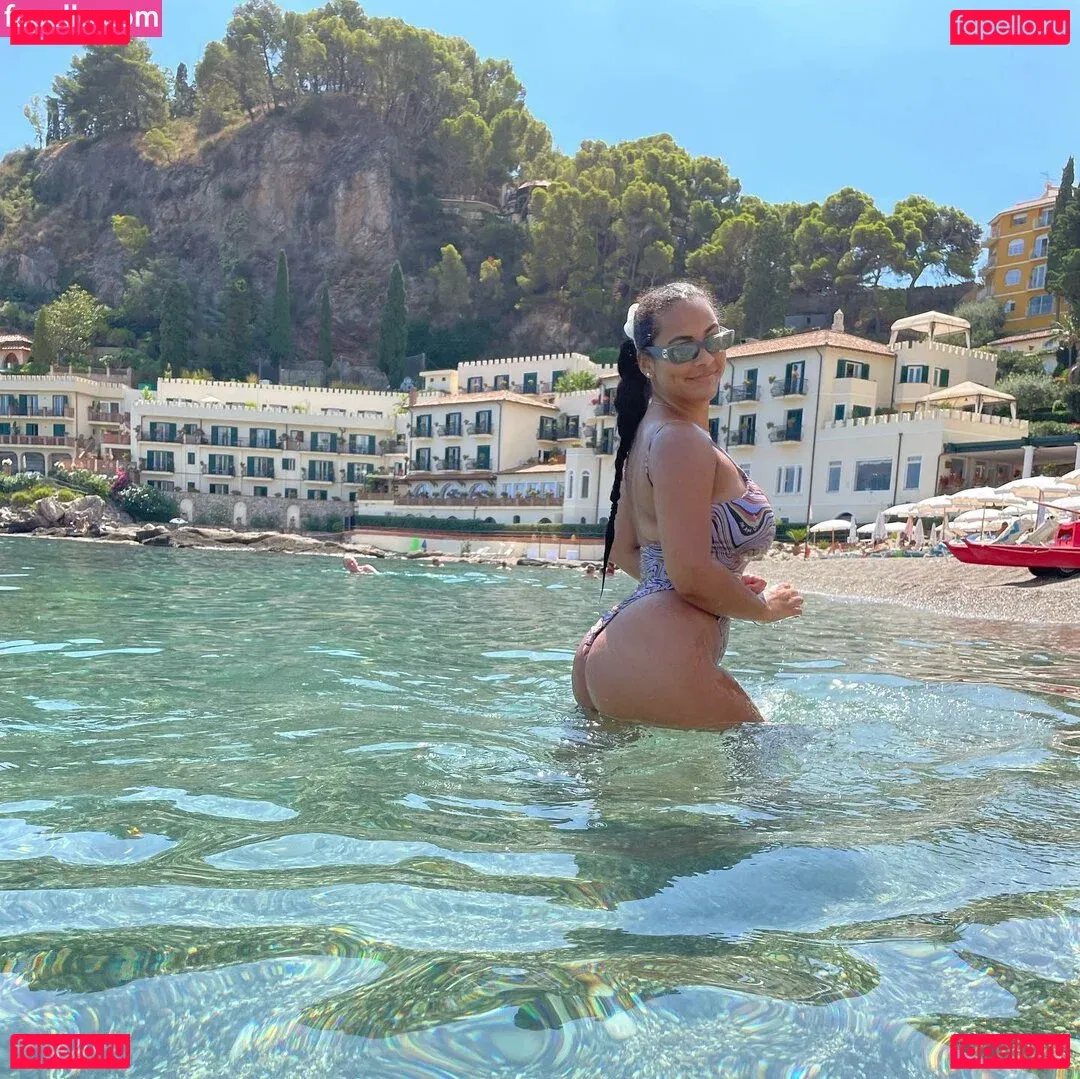 Raina Morris Onlyfans Photo Gallery 