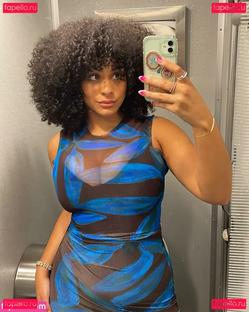 Raina Morris Onlyfans Photo Gallery 