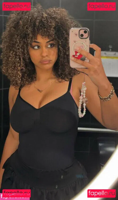 Raina Morris Onlyfans Photo Gallery 