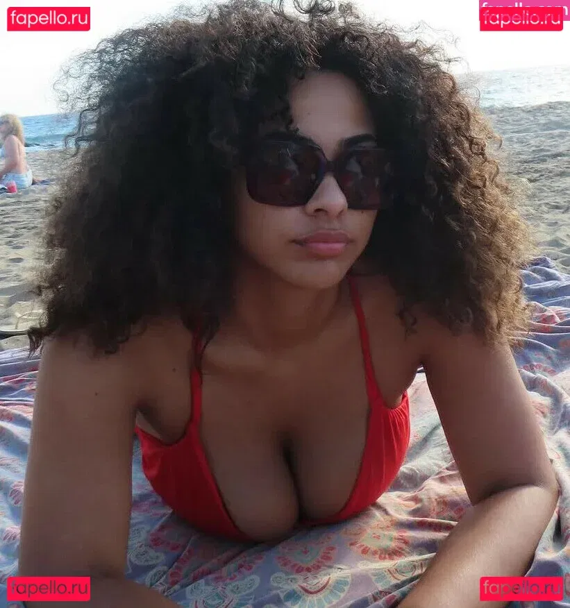 Raina Morris Onlyfans Photo Gallery 