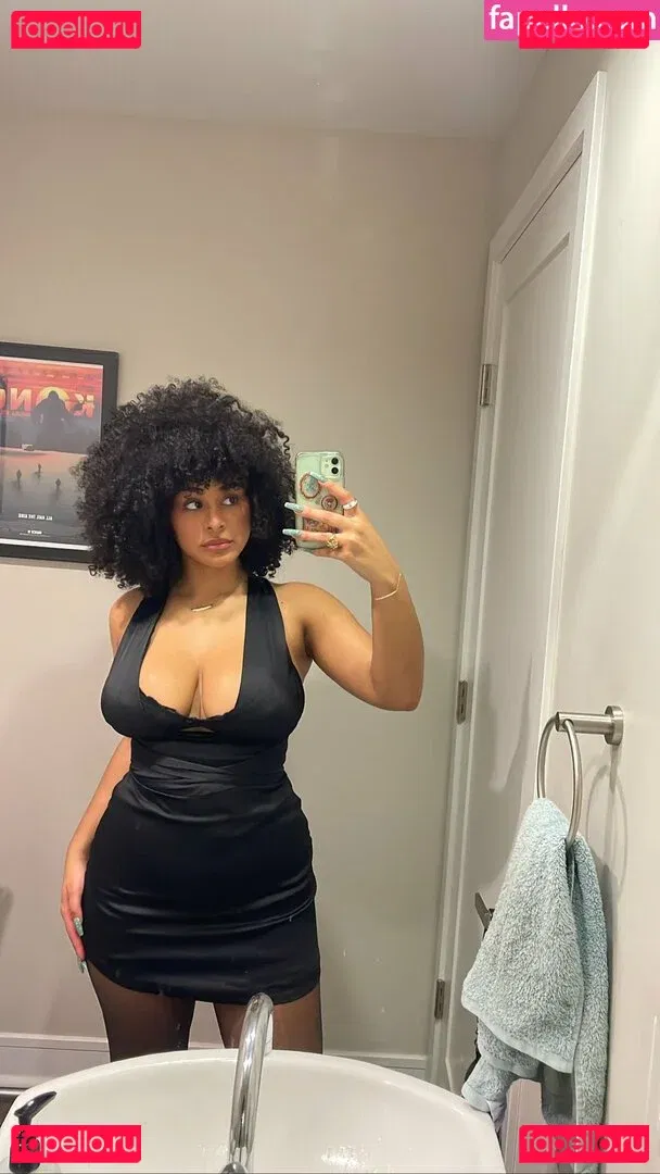 Raina Morris Onlyfans Photo Gallery 